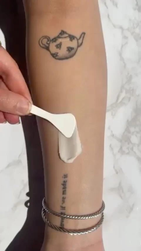 Obsessing over these Glow Butter #MineTanResults 🤩

Use daily to build your perfect bronze and keep skin happily nourished!💧💫