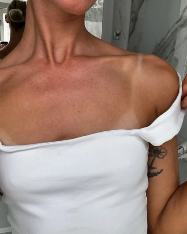 Your skin deserves a tan this good ✨

Rebalance Pro Spray Mist delivers a deep, flawless bronze while nourishing your skin with aloe vera, squalane + cucumber 🩵